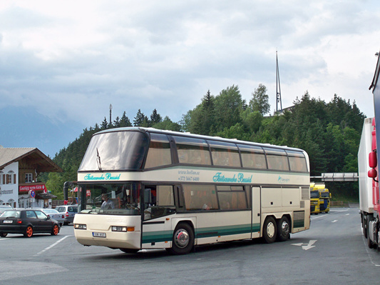 slideheader1-object1210723397